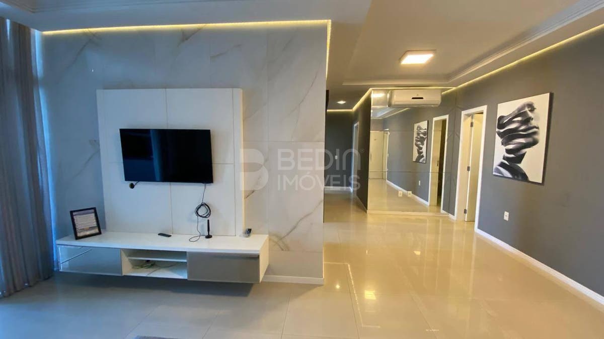 Apartamento de 2 quartos, 103m² no bairro Centro, em Balneário Camboriú | Eu Corretor