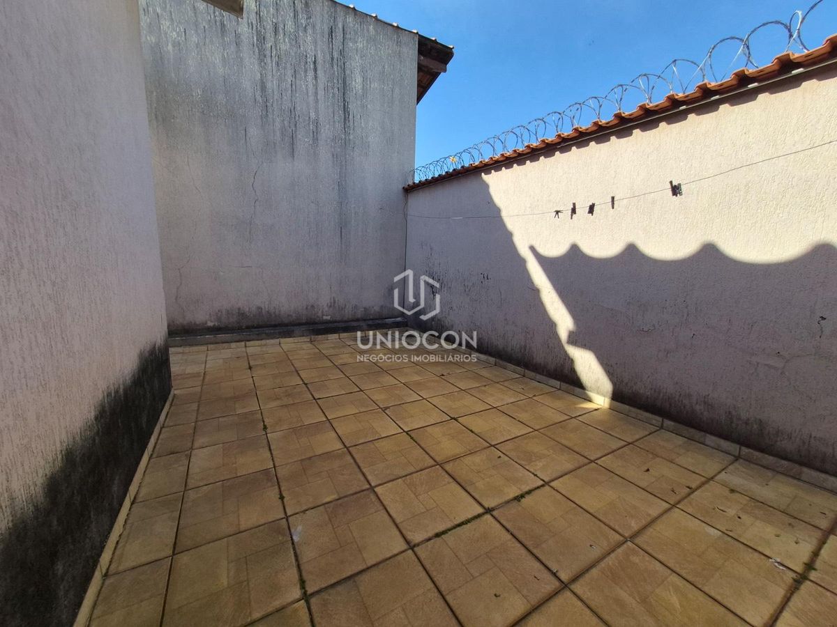 Casa, 3 quartos, 215 m² - Foto 17