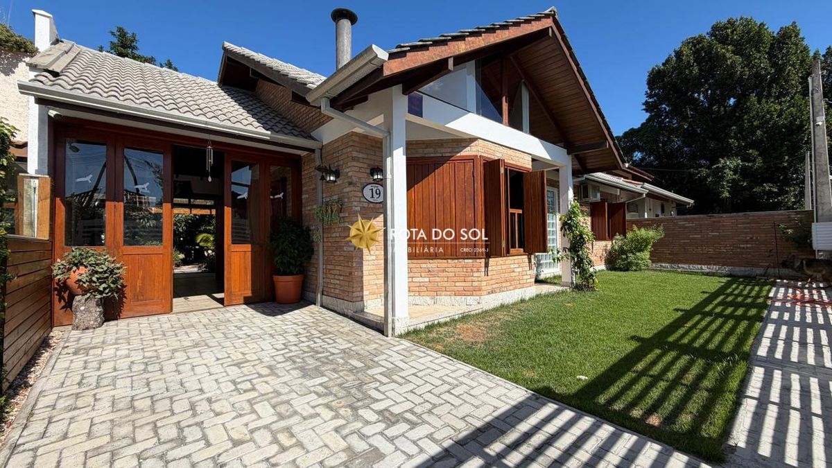 Casa 3 quartos à venda Praia Mariscal Bombinhas SC - 1