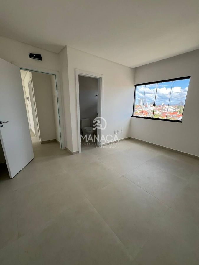 Apartamento 1 suíte + 2 quartos na Praia Central de Barra Velha