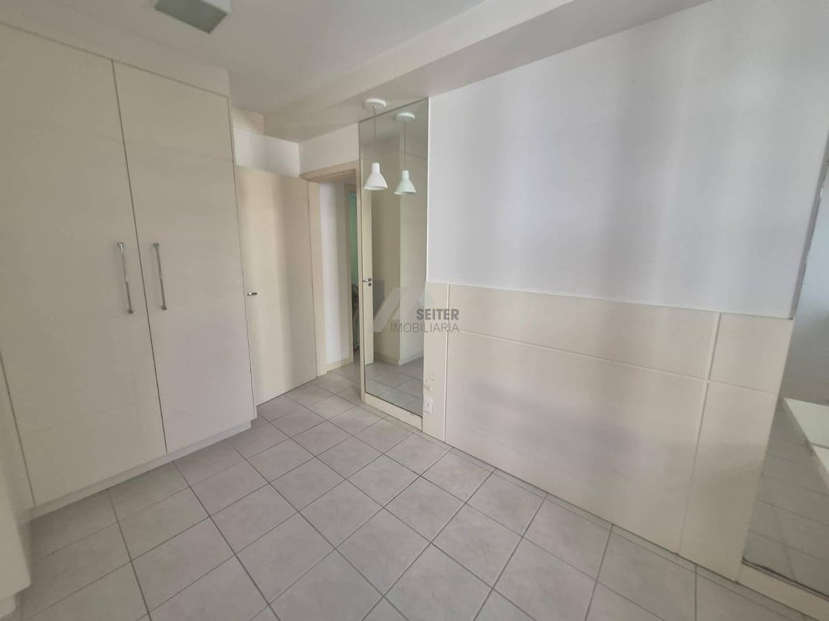 Apartamento de 2 Dormitorios aluguel Itacorubi Mobiliado