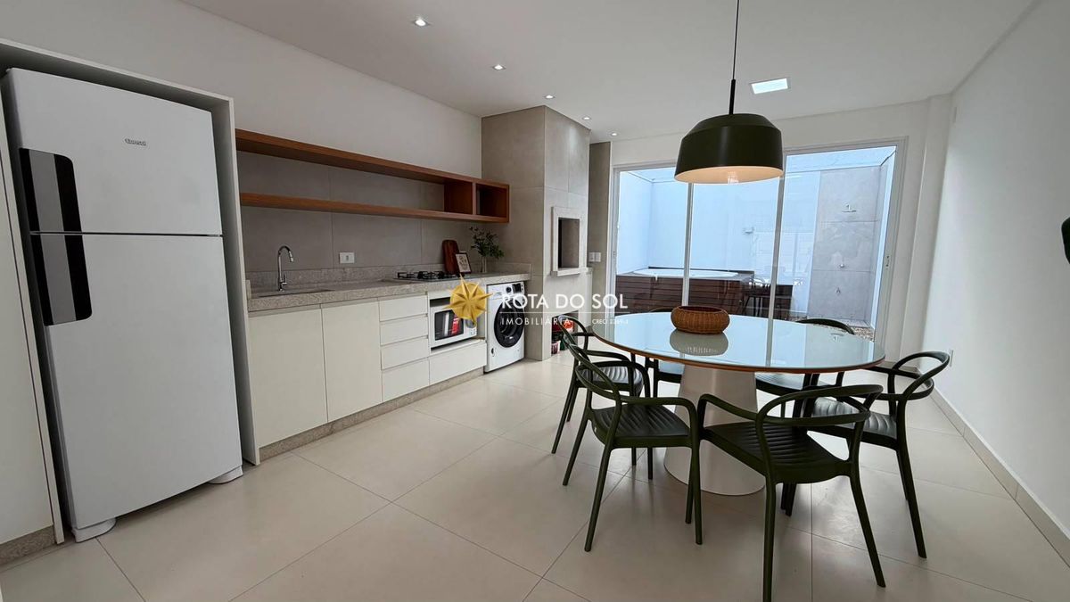Sobrado Triplex 3 Suítes Praia Mariscal Bombinhas SC - 8