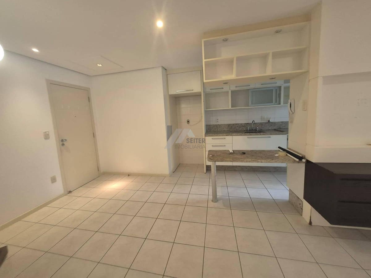 Apartamento de 2 Dormitorios aluguel Itacorubi Mobiliado