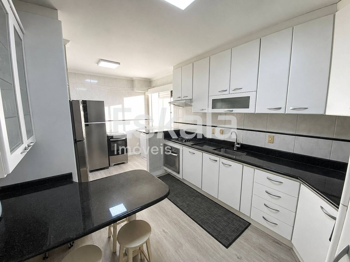 Apartamento Semimobiliado com 01 Suíte + 02 Quartos Czerniewicz - Jaraguá do Sul