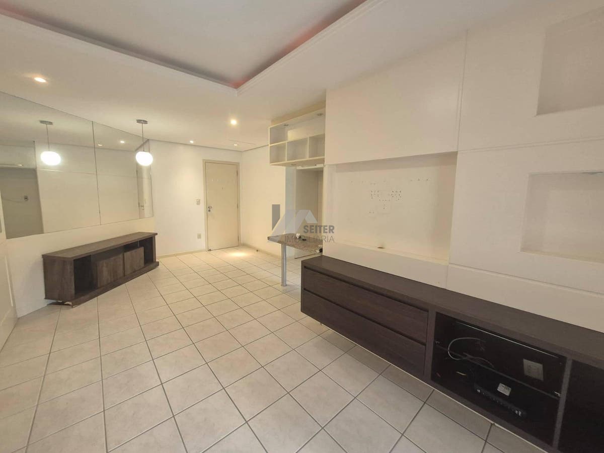 Apartamento de 2 Dormitorios aluguel Itacorubi Mobiliado