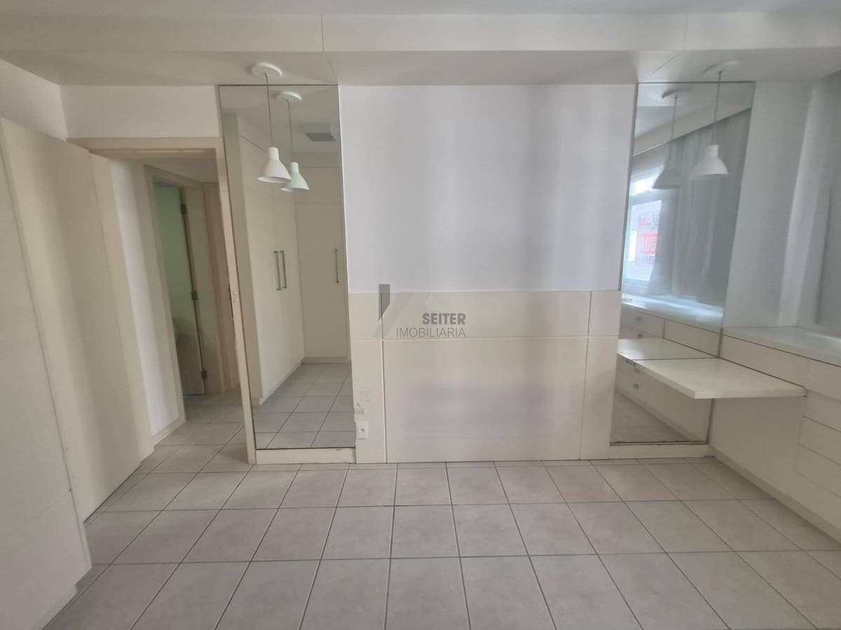 Apartamento de 2 Dormitorios aluguel Itacorubi Mobiliado