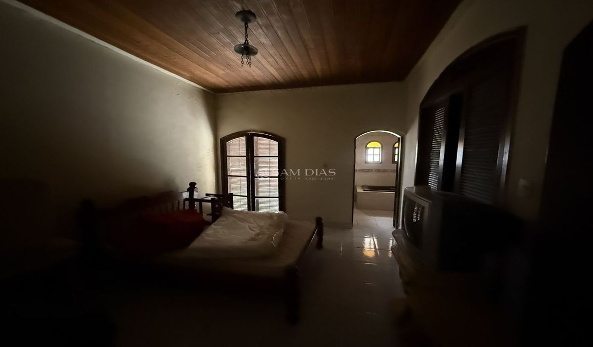 Casa, 3 quartos, 262 m² - Foto 15