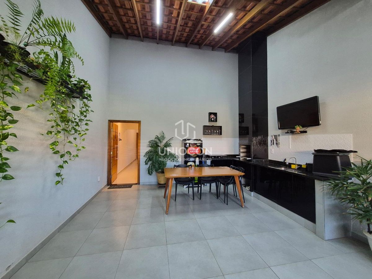 Casa, 2 quartos, 72 m² - Foto 1
