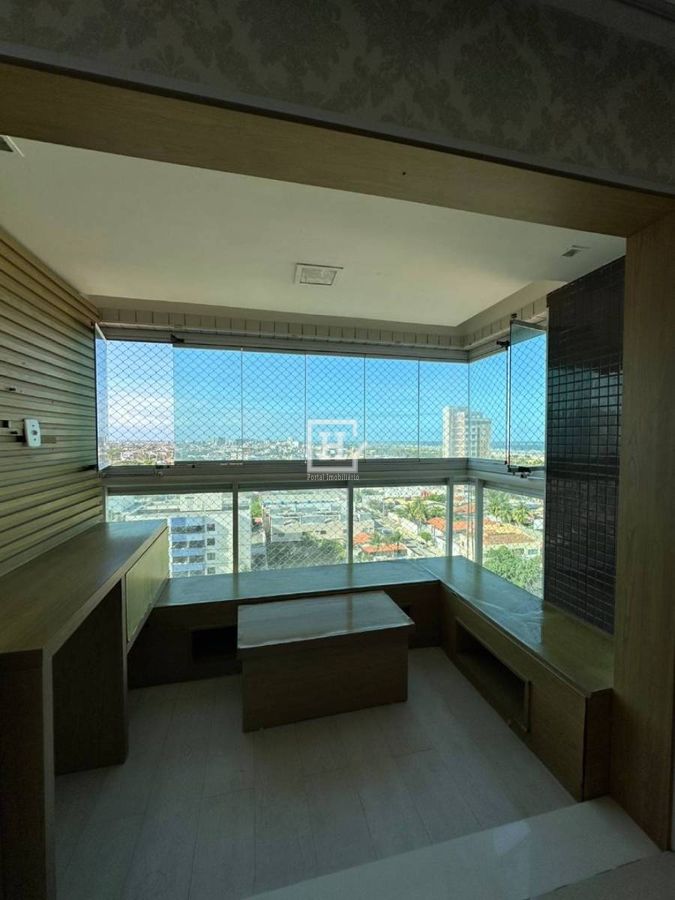 Apartamento com 3 quartos, Atalaia - Aracaju