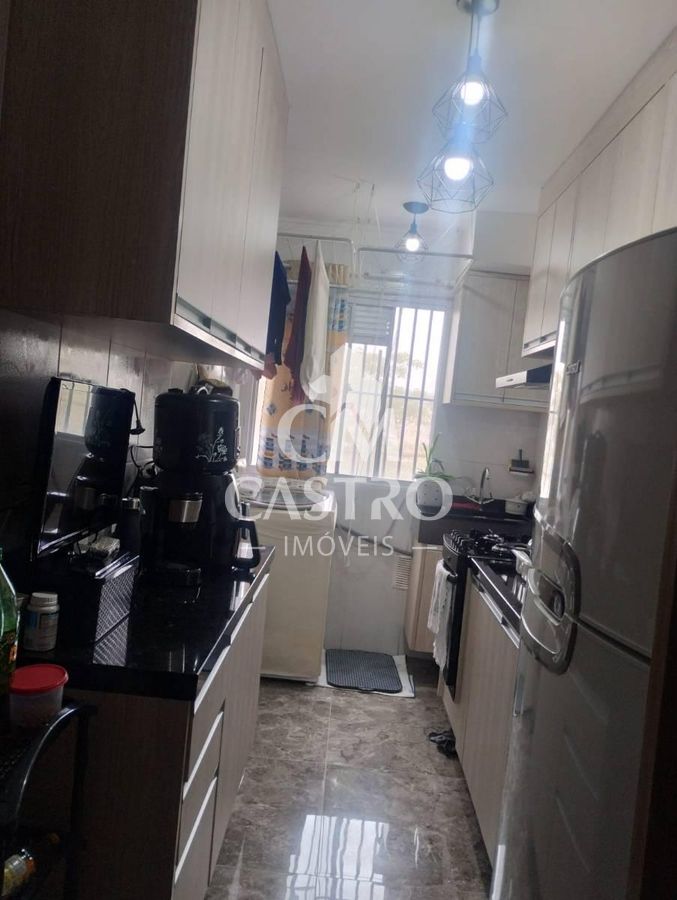 Apartamento 2 quartos em Jardim da Laranjeira (Zona Leste), São Paulo. Cozinha funcional com móveis planejados.