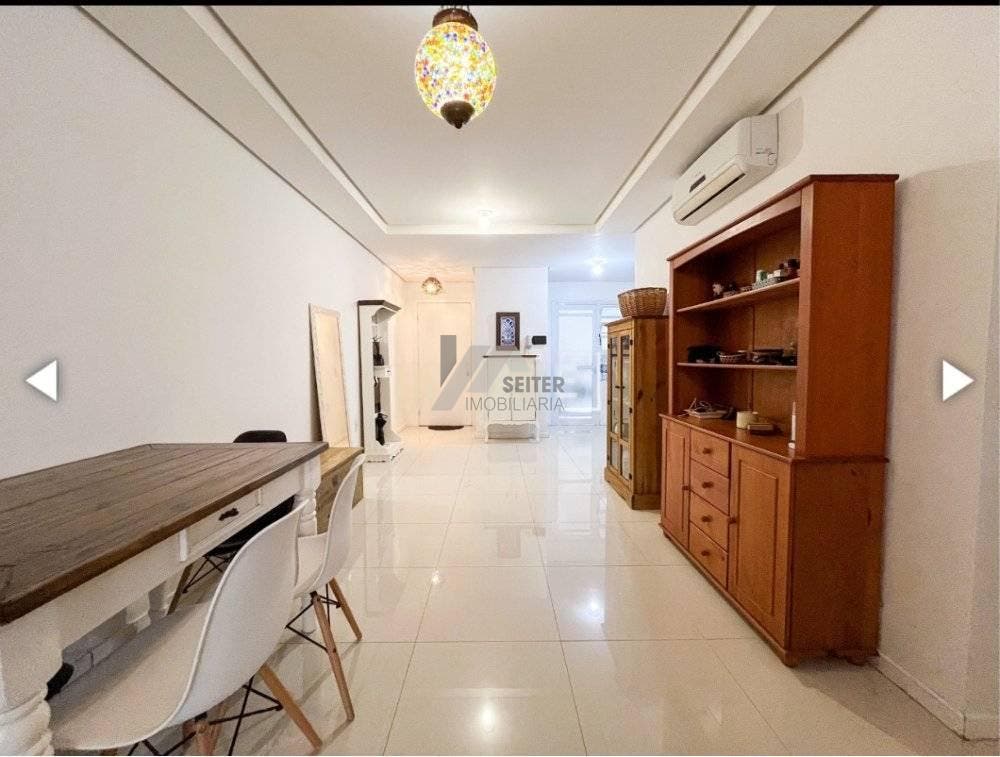 Apartamento com 2 quartos, Centro - Florianópolis