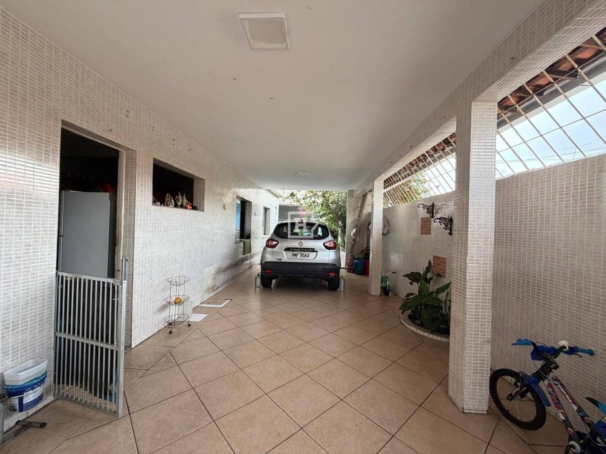 Casa com 6 quartos, Luzia - Aracaju