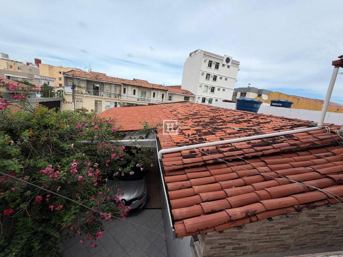 Casa com 6 quartos, Luzia - Aracaju