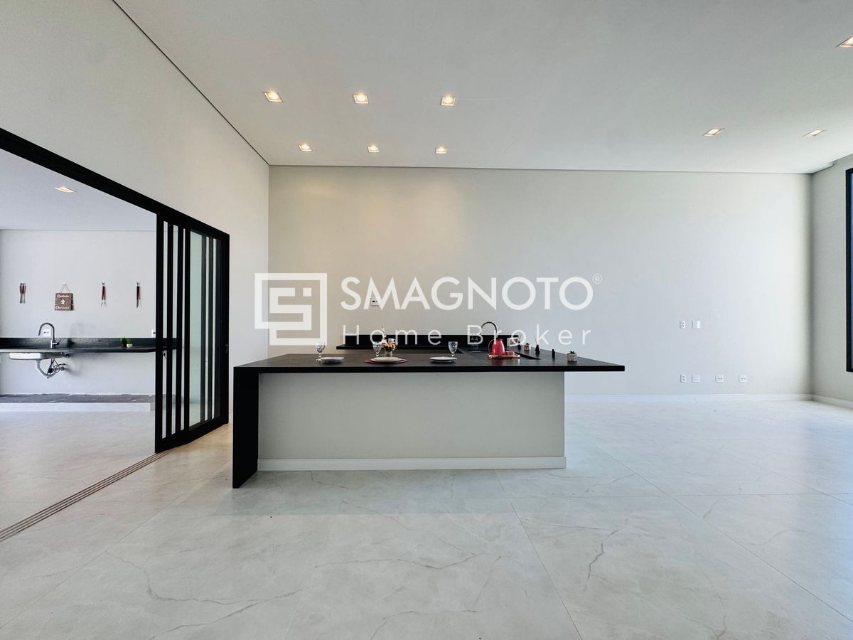 Casa Térrea com 3 Suítes e piscina à Venda no Quinta do Engenho Rio das Pedras R$ 1.199.000