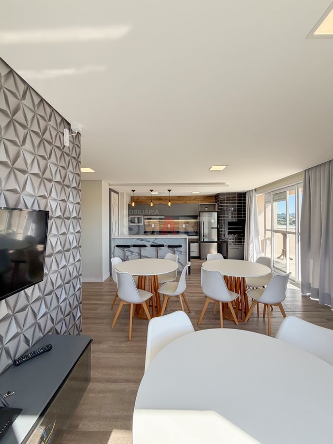 Apartamento Semi Mobiliado no Molha