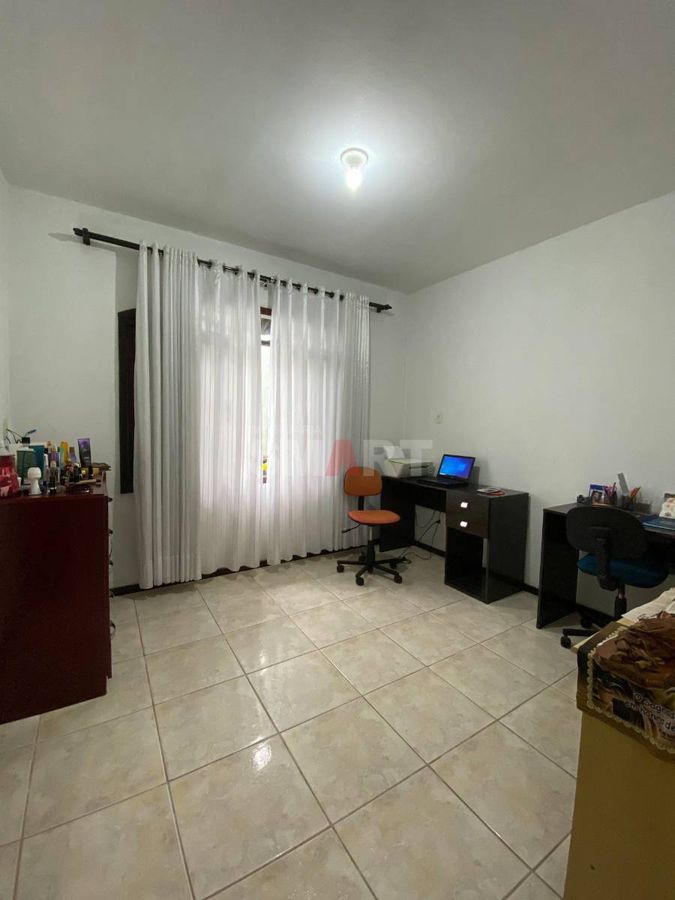 Casa com 4 Quartos à Venda em Três Rios do Sul