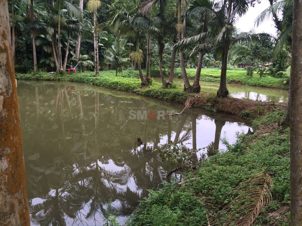 Chácara à Venda em Guaramirim com 7 Lagoas