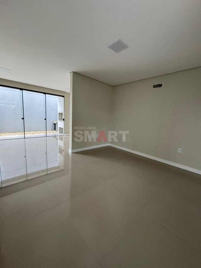 Casa Geminada com 1 Suíte + 2 Quartos na Barra do Rio Cerro