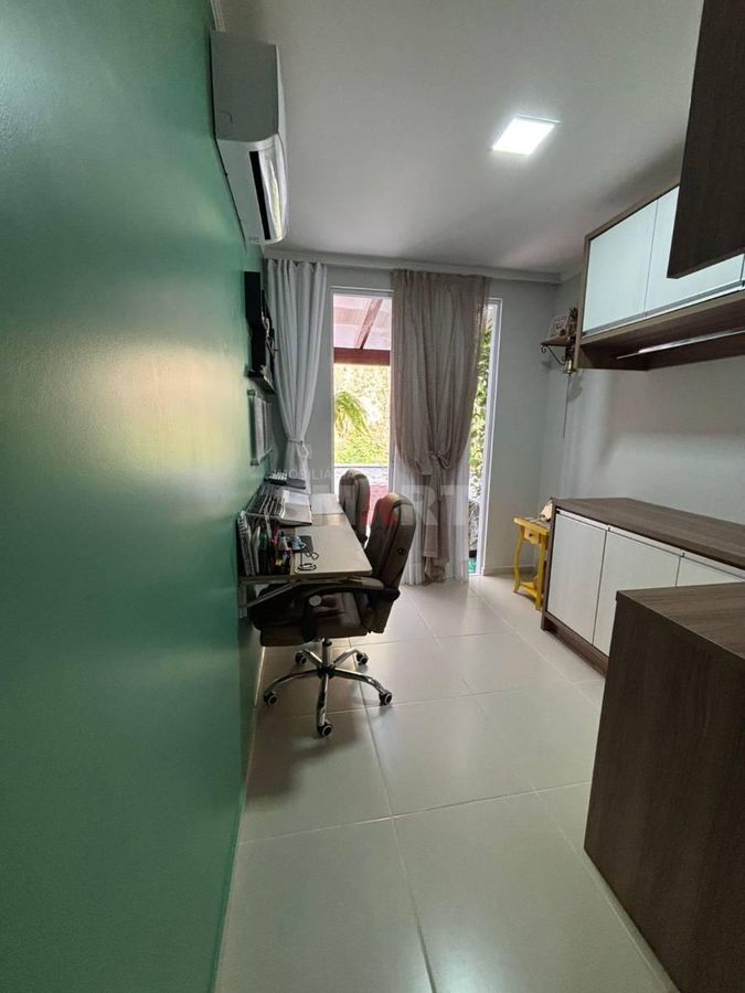 Apartamento com 2 Quartos e Ampla Área Externa no Bairro Amizade