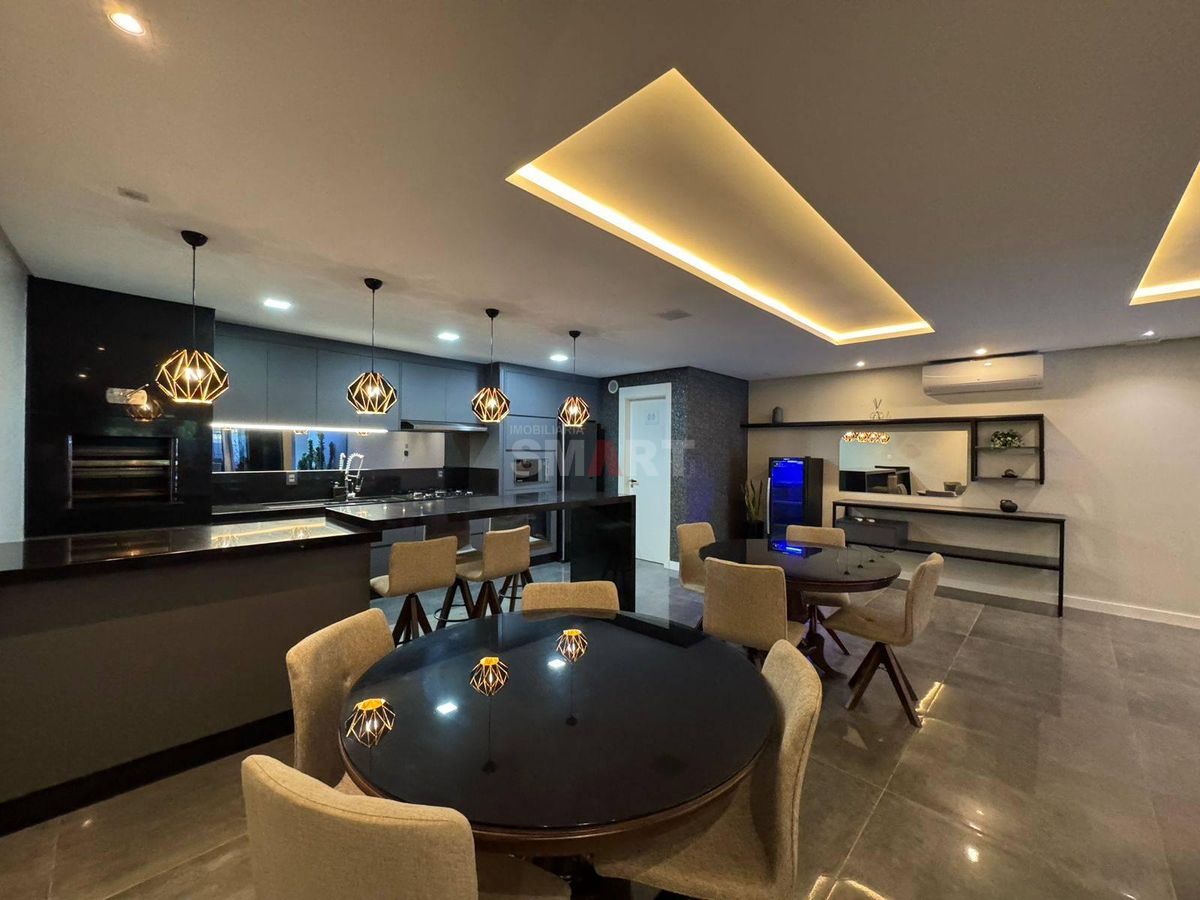 Apartamento com 3 Suítes à Venda no Jaraguá Esquerdo