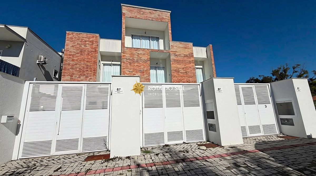 Sobrado Triplex 3 Suítes Praia Mariscal Bombinhas SC - 1