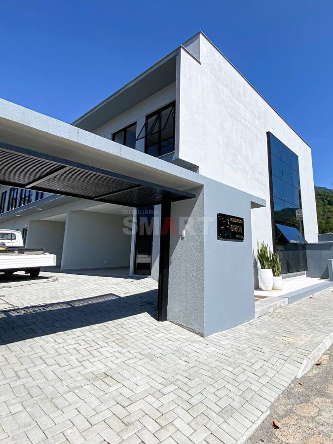 Geminado Duplex com 3 Suítes no bairro Ilha da Figueira
