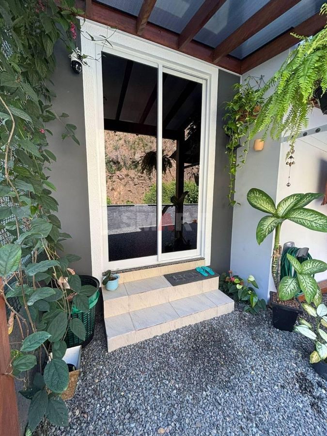 Apartamento com 2 Quartos e Ampla Área Externa no Bairro Amizade