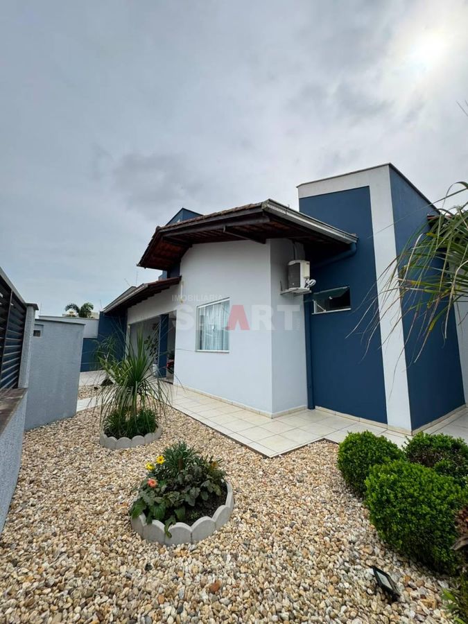 Casa Mobiliada no Rau com uma Suíte e 2 Quartos