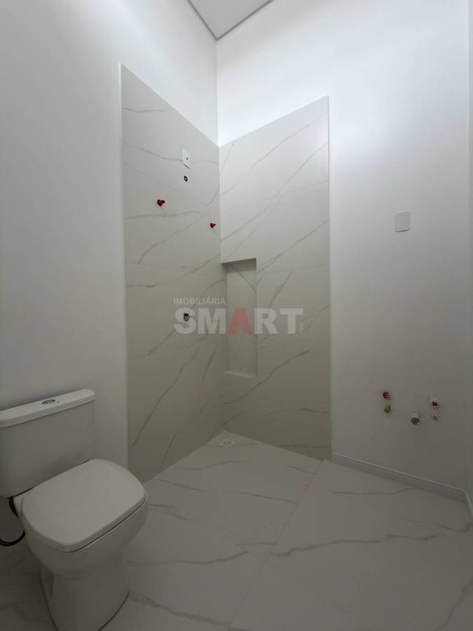 Geminado novo 1 suíte + 2 quartos em fase final de construção