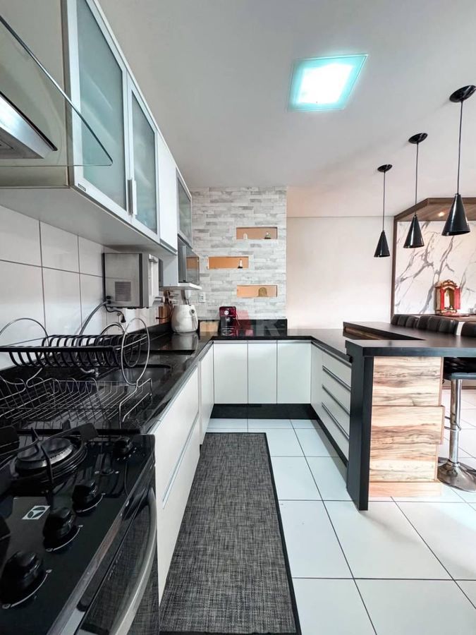 Apartamento no Bairro Nova Brasília Com 01 Suíte + 01 Quarto