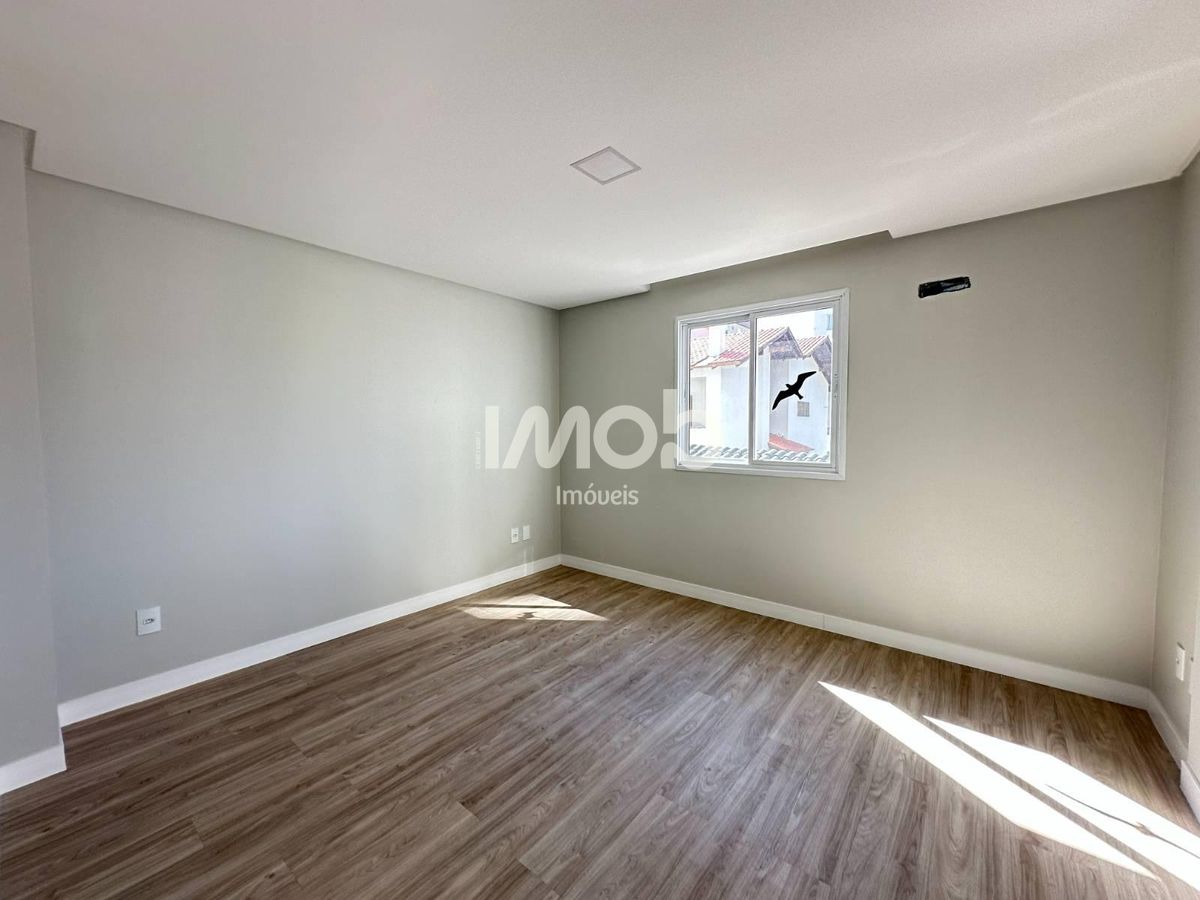 Apartamento com terraço 3 suítes - centro