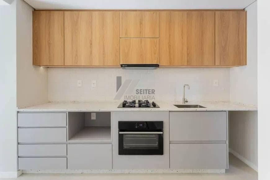 Apartamento com 3 quartos, Centro - Florianópolis