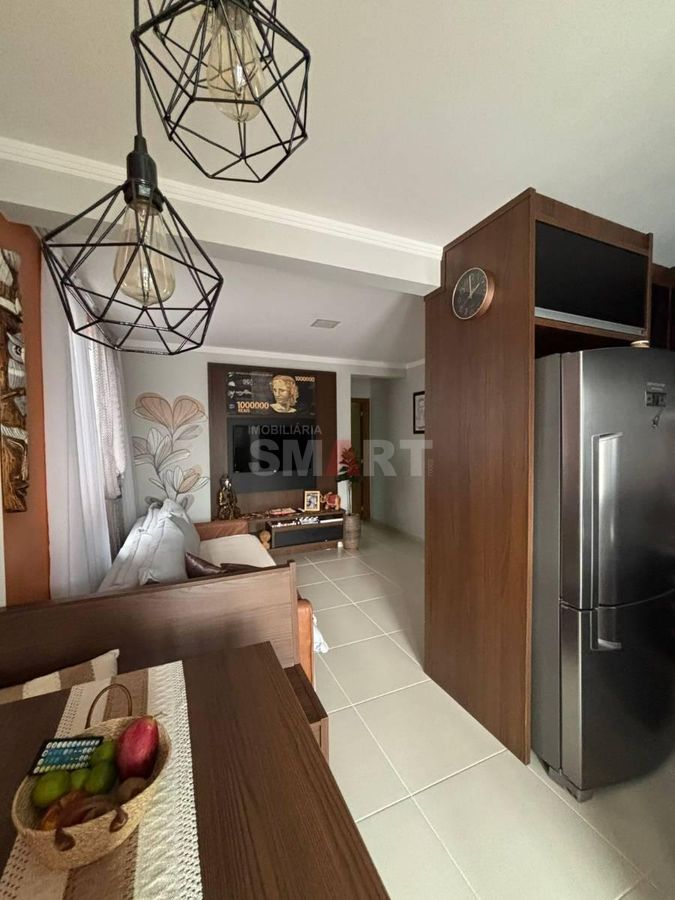 Apartamento com 2 Quartos e Ampla Área Externa no Bairro Amizade