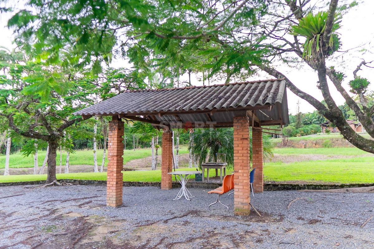 Chácara com 8 Lagoas, 2 Casas e Choupana de Festas em Guaramirim