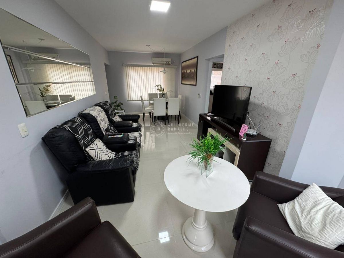 Temporada Ed. Maria Carolina: 03 dormitórios // Próximo Av Brasil - Apartamento em Centro, Balneário Camboriú - para temporada - IMOBILIÁRIA GUILHERME LTDA