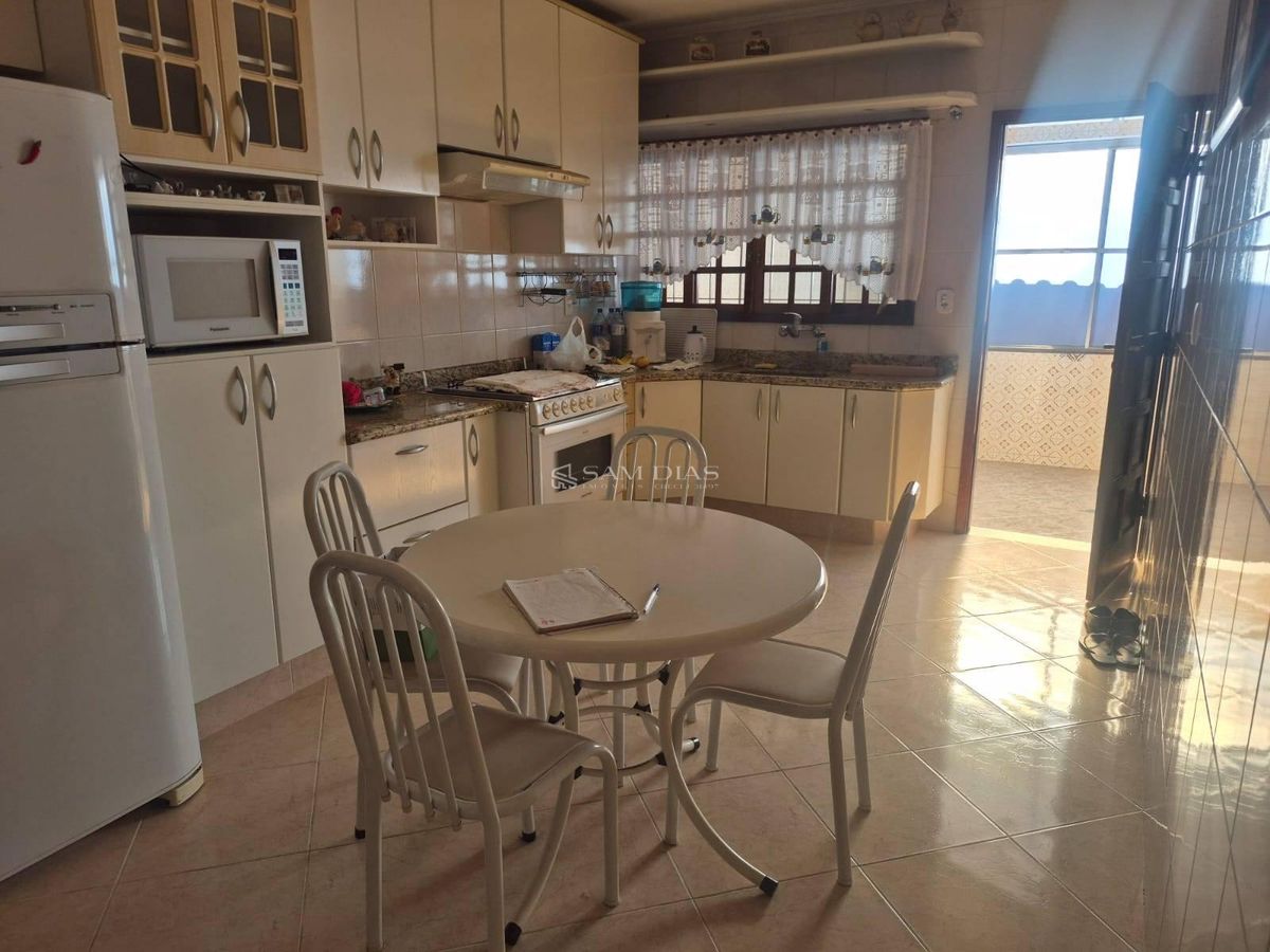 Sobrado, 3 quartos, 352 m² - Foto 19