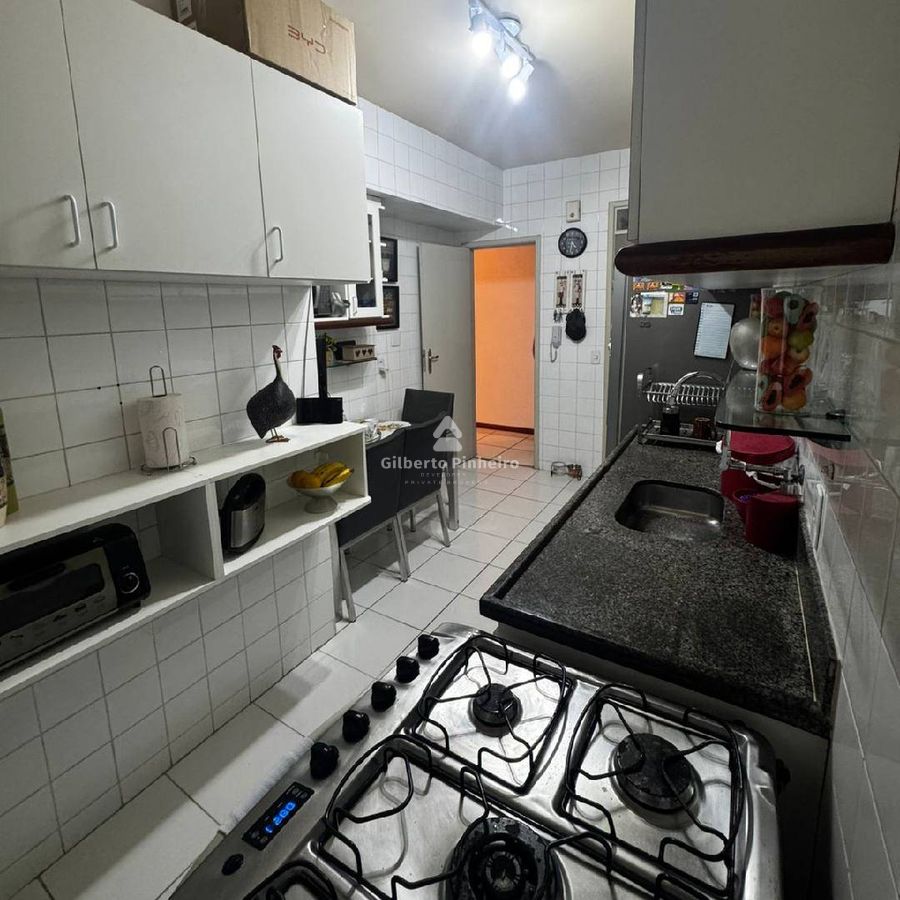 Apartamento à Venda no Centro de Guarapari com 3 Quartos