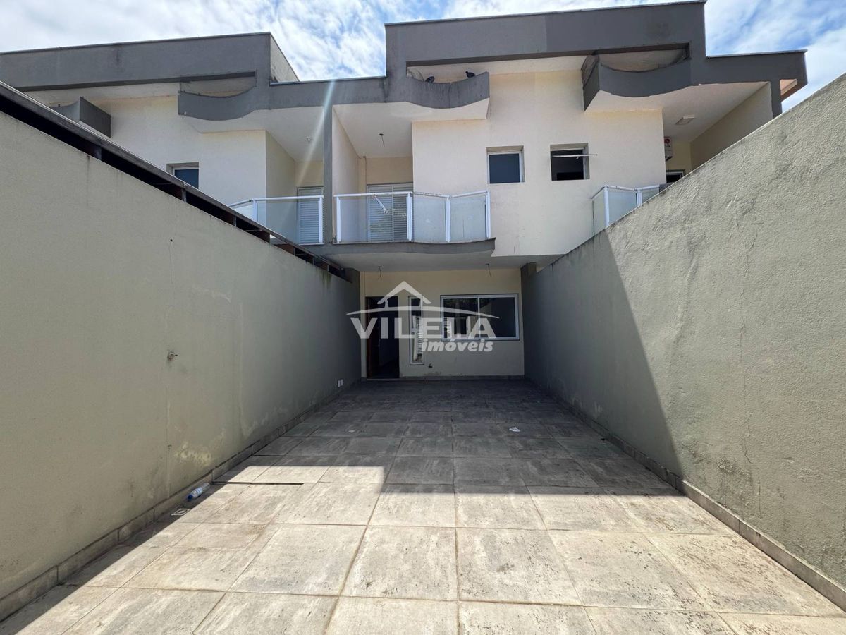 Sobrado a Venda Jardim Aruan