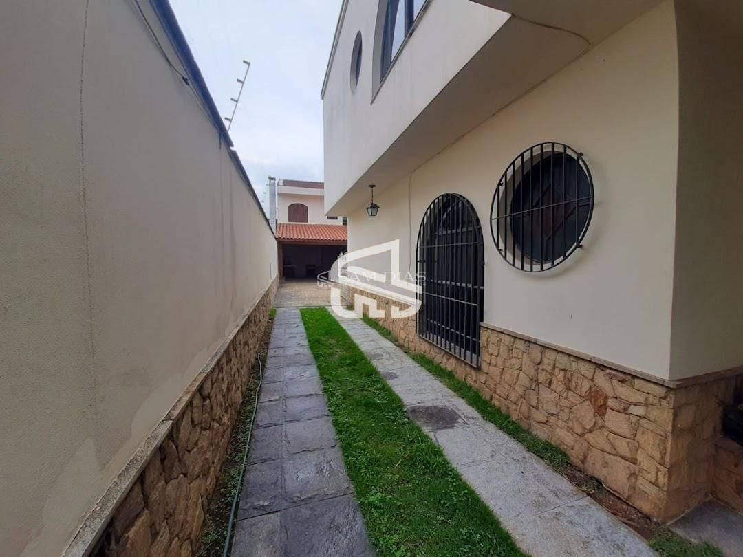Casa, 4 quartos, 254 m² - Foto 3
