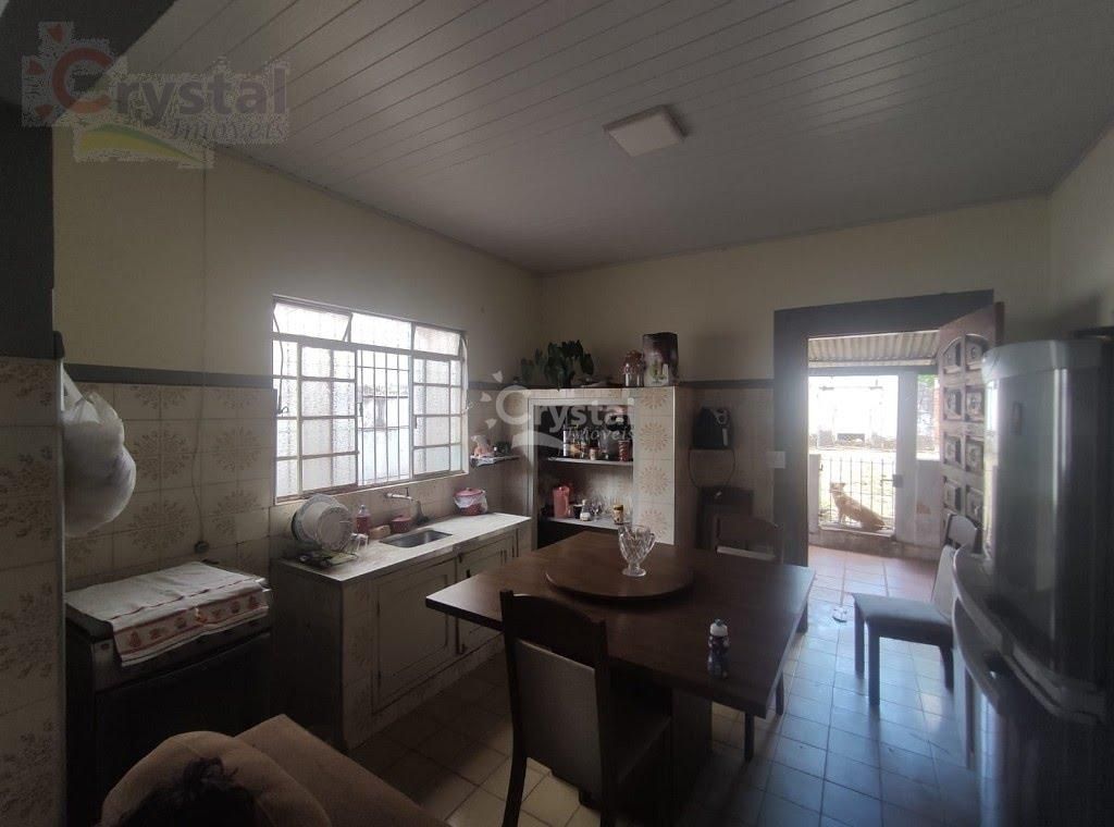 Casa Térrea em Centro - Avaré. Foto 2