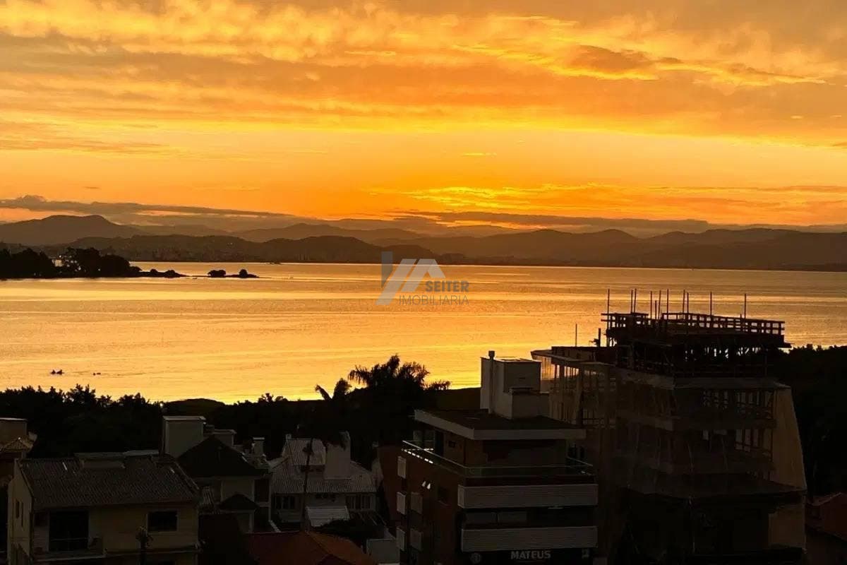 Apartamento com 2 quartos, João Paulo - Florianópolis