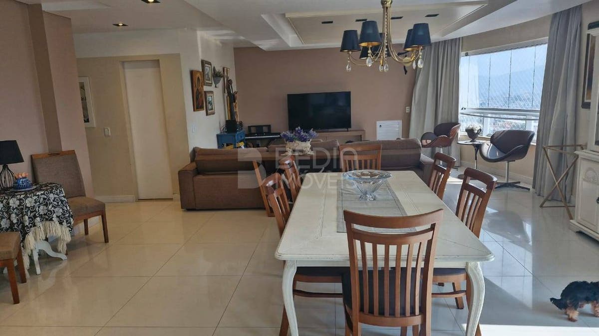 Apartamento de 4 quartos, 213m² no bairro Centro, em Balneário Camboriú | Eu Corretor