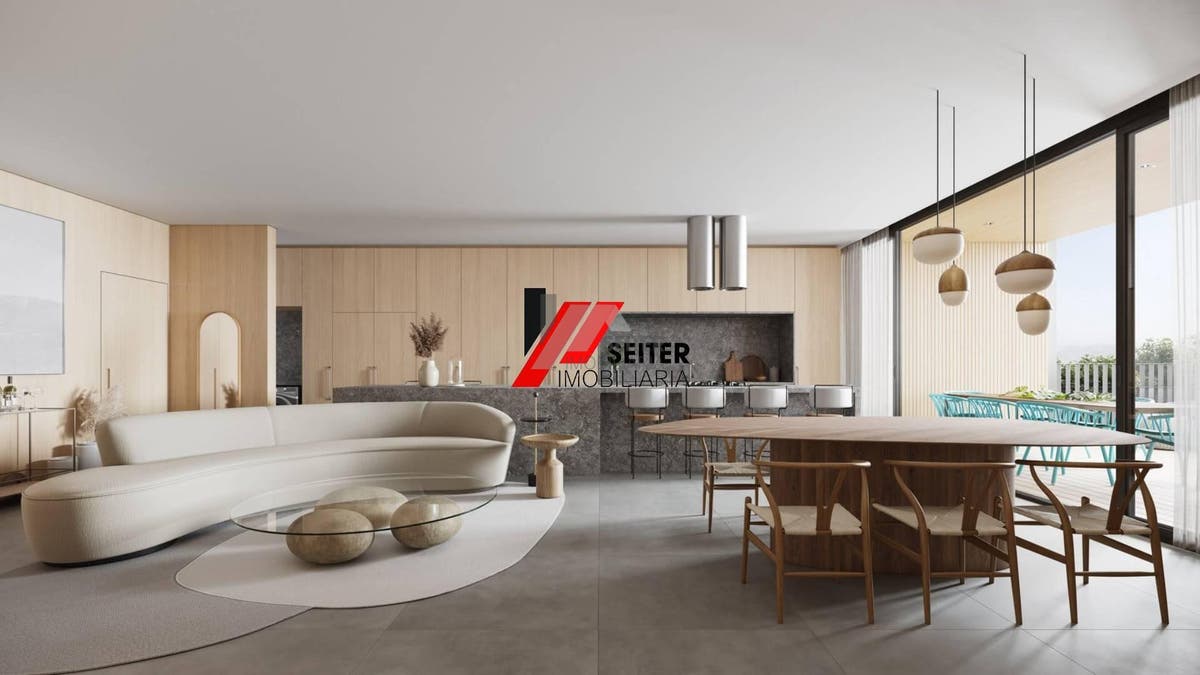 Apartamento a Venda com 3 Dormitórios no Cacupé em Florianópolis