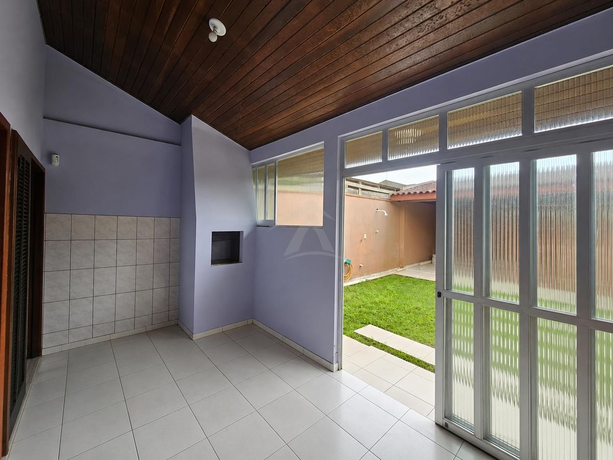 Casa a 200 metros da praia, 2 quartos sendo 1 suíte, bal brasília