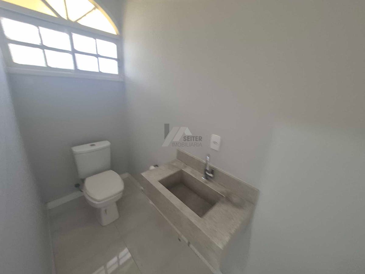 Casa de 4 quartos para alugar no Santa Monica Florianopolis