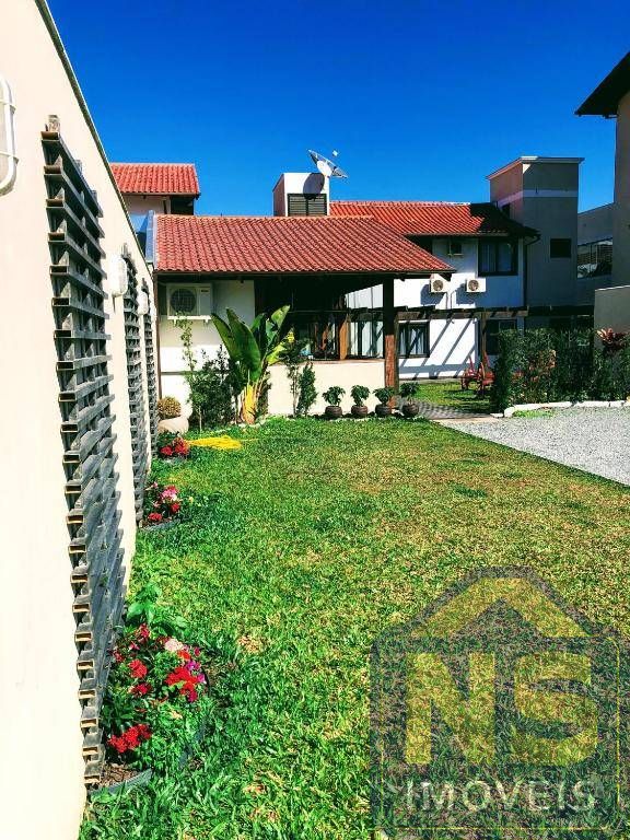 Casa de 15 quartos, 745m² no bairro Armação, em Penha | Eu Corretor