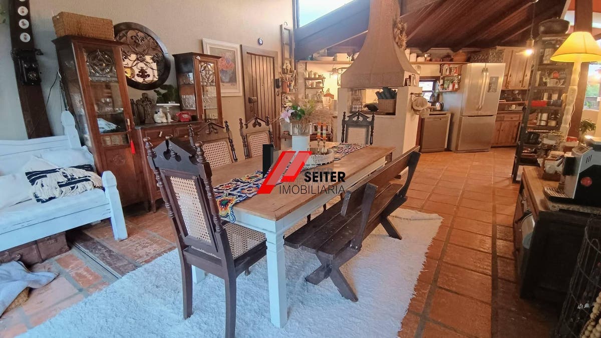 Casa comercial a venda em Canasvieiras norte de Florianópolis