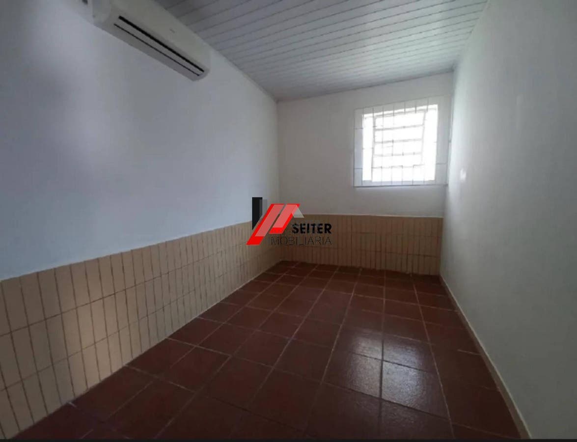 Terreno com duas casas à venda no Bairro Trindade em Florianópolis