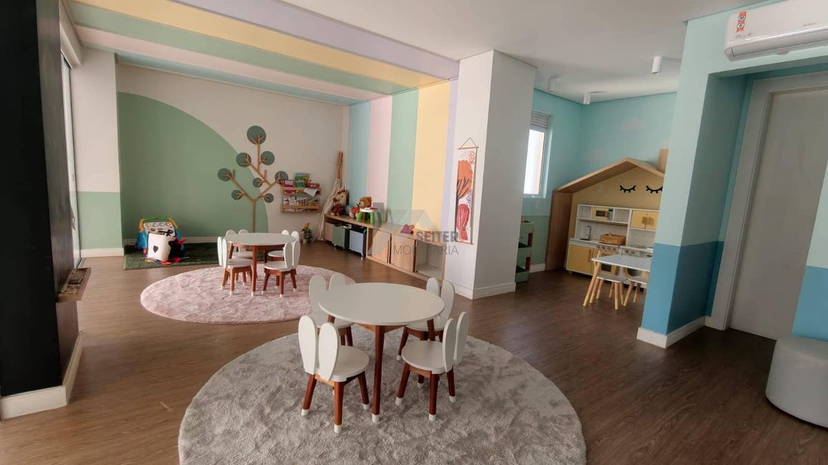 Cobertura 3 suites para alugar no Itacorubi Florianópolis
