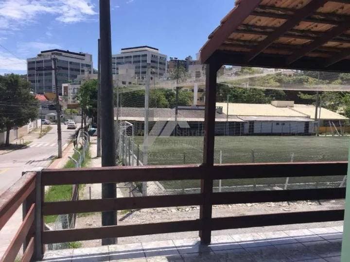Casa 3 dormitórios com suite à venda Itacorubi Florianópolis